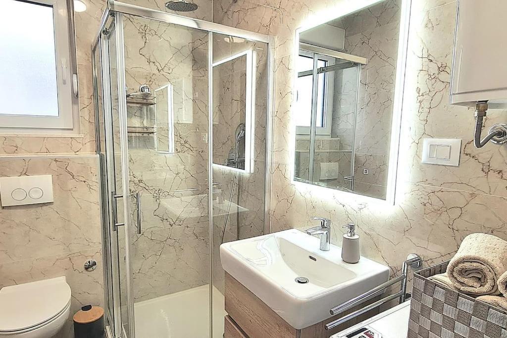 Ilari - Exclusive, Luxury Penthouse 100m2 & Private Garage * Split