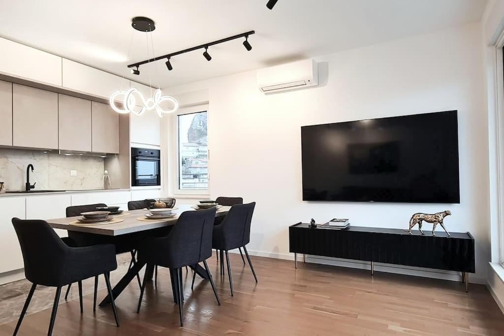 Ilari - Exclusive, Luxury Penthouse 100m2 & Private Garage *